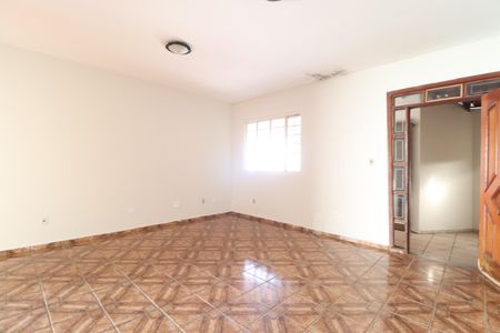 Casa para alugar com 280m², 4 quartos e 5 vagasSala 1