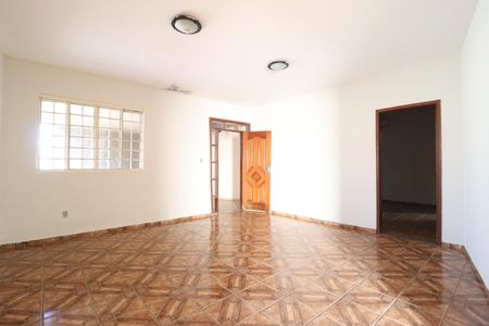 Sala 1 de casa para alugar com 4 quartos, 280m² em Presidente Roosevelt, Uberlândia