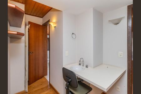 Casa à venda com 480m², 4 quartos e 5 vagas
