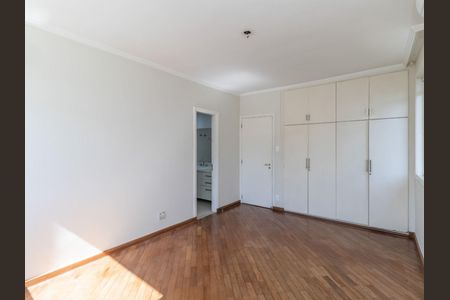 Casa à venda com 480m², 4 quartos e 5 vagas