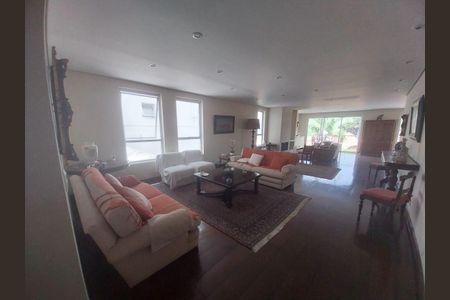 Casa à venda com 4 quartos, 473m² em Vila Inah, São Paulo