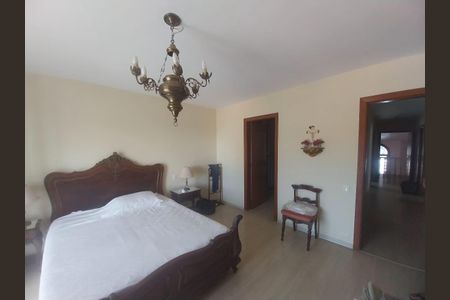 Casa à venda com 4 quartos, 473m² em Vila Inah, São Paulo