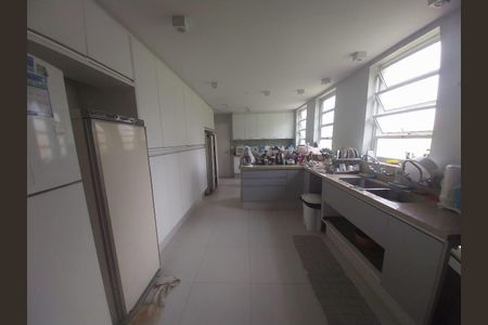 Casa à venda com 4 quartos, 473m² em Vila Inah, São Paulo