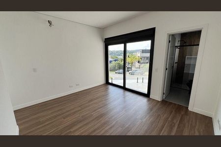 Casa à venda com 4 quartos, 350m² em Cidade Tamboré, Santana de Parnaíba