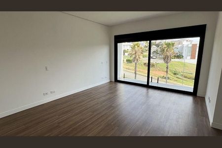 Casa à venda com 350m², 4 quartos e 4 vagas
