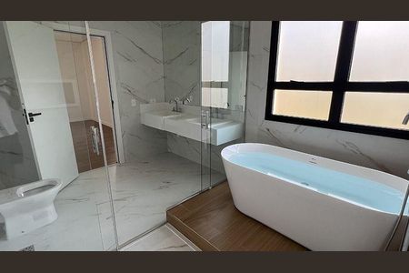 Casa à venda com 350m², 4 quartos e 4 vagas
