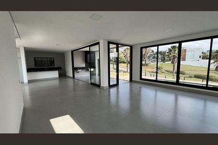 Casa à venda com 350m², 4 quartos e 4 vagas