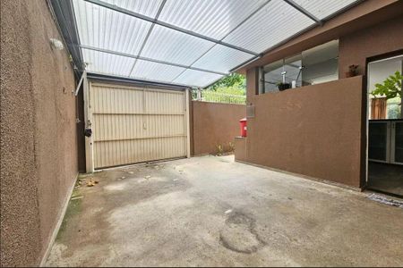Casa à venda com 160m², 3 quartos e 2 vagas