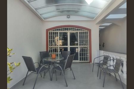 Casa à venda com 3 quartos, 205m² em Sítio da Figueira, São Paulo