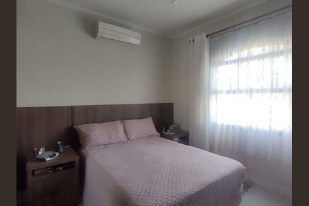 Casa à venda com 3 quartos, 205m² em Sítio da Figueira, São Paulo