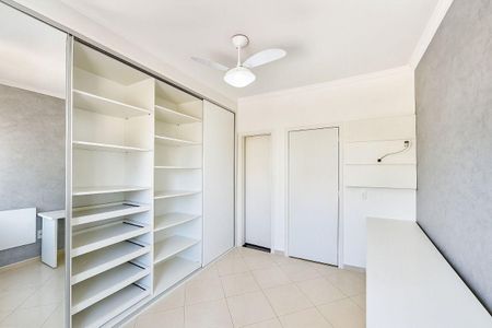 Casa à venda com 81m², 3 quartos e 2 vagas