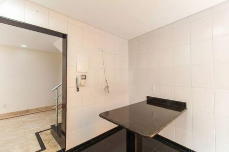 Casa à venda com 81m², 3 quartos e 2 vagas