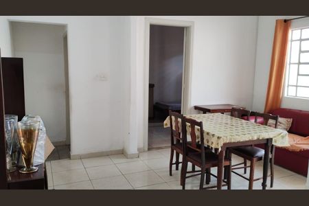 Casa à venda com 3 quartos, 150m² em Vila Carrão, São Paulo