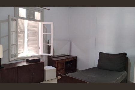 Casa à venda com 3 quartos, 150m² em Vila Carrão, São Paulo