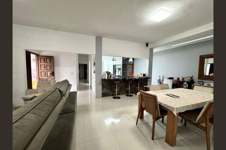 Casa à venda com 3 quartos, 230m² em Rudge Ramos, São Bernardo do Campo