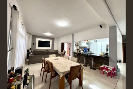 Casa à venda com 3 quartos, 230m² em Rudge Ramos, São Bernardo do Campo