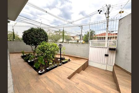 Casa à venda com 230m², 3 quartos e 4 vagas