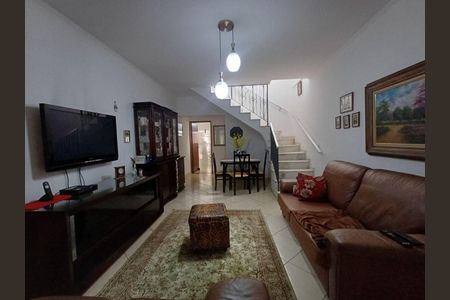 Casa à venda com 3 quartos, 132m² em Vila Carrão, São Paulo