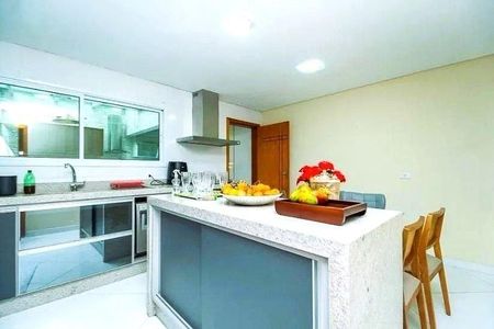 Casa à venda com 171m², 3 quartos e 4 vagas