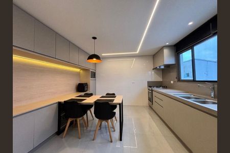 Casa à venda com 231m², 3 quartos e 3 vagas