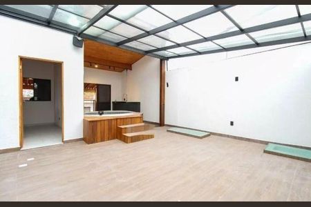 Casa à venda com 4 quartos, 183m² em Vila Prudente, São Paulo