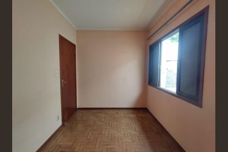 Casa à venda com 3 quartos, 201m² em Jardim Avelino, São Paulo