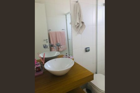 Casa à venda com 174m², 3 quartos e 5 vagas