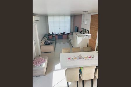 Casa à venda com 3 quartos, 174m² em Vila Invernada, São Paulo