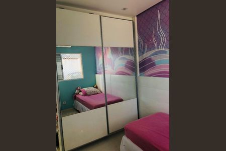 Casa à venda com 3 quartos, 174m² em Vila Invernada, São Paulo
