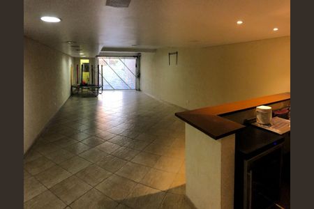 Casa à venda com 3 quartos, 174m² em Vila Invernada, São Paulo