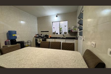 Casa à venda com 4 quartos, 260m² em Jardim Ipe, São Bernardo do Campo