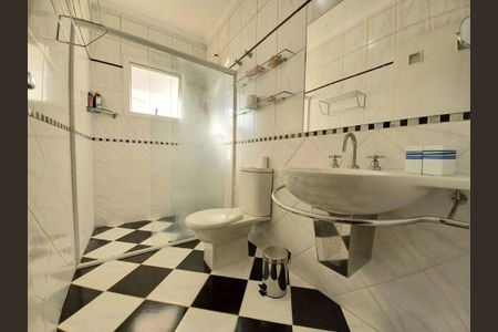 Casa à venda com 250m², 3 quartos e 4 vagas