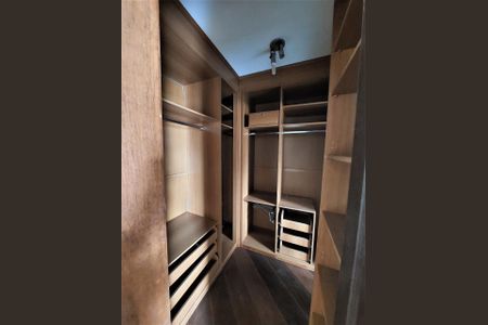 Casa à venda com 248m², 3 quartos e 5 vagas
