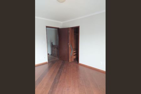 Casa à venda com 248m², 3 quartos e 5 vagas