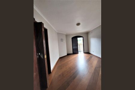 Casa à venda com 248m², 3 quartos e 5 vagas