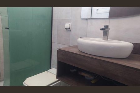 Casa à venda com 3 quartos, 248m² em Vila Ivone, São Paulo