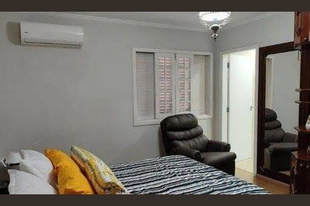 Casa à venda com 4 quartos, 200m² em Água Rasa, São Paulo