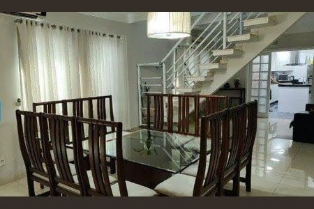 Casa à venda com 4 quartos, 200m² em Água Rasa, São Paulo