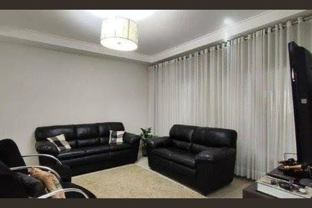 Casa à venda com 4 quartos, 200m² em Água Rasa, São Paulo