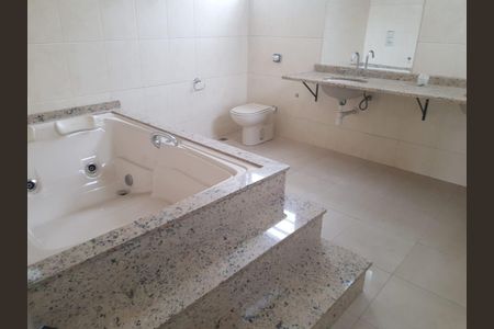 Casa à venda com 5 quartos, 400m² em Lapa, São Paulo