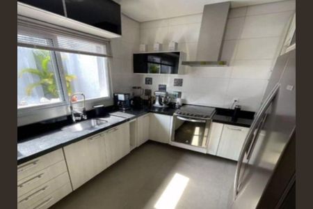 Casa à venda com 3 quartos, 275m² em Parque Sinai, Santana de Parnaíba