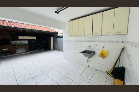 Casa à venda com 136m², 3 quartos e 2 vagas