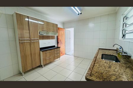 Casa à venda com 136m², 3 quartos e 2 vagas
