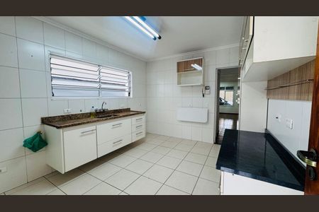 Casa à venda com 136m², 3 quartos e 2 vagas