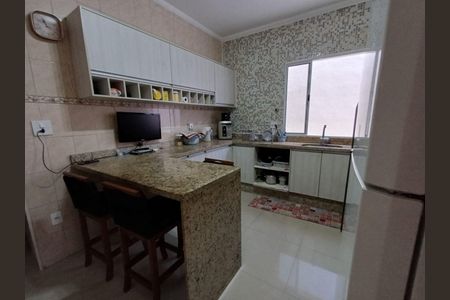 Casa à venda com 130m², 3 quartos e 2 vagas