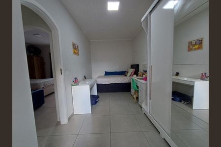 Casa à venda com 130m², 3 quartos e 2 vagas
