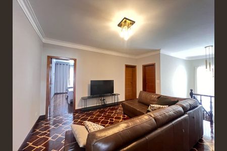 Casa à venda com 3 quartos, 280m² em Parque dos Passaros, São Bernardo do Campo