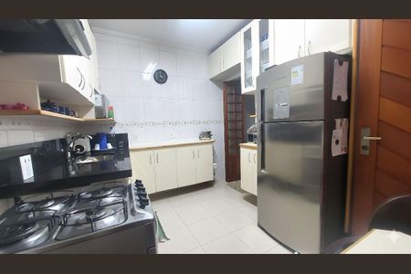 Casa à venda com 92m², 3 quartos e 2 vagas