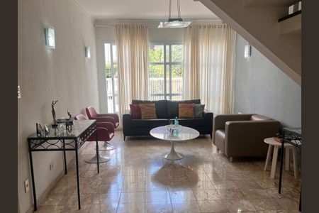 Casa à venda com 3 quartos, 250m² em Jardim da Gloria, São Paulo