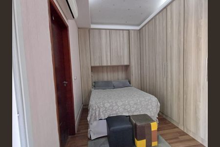 Casa à venda com 3 quartos, 156m² em Vila Carrão, São Paulo